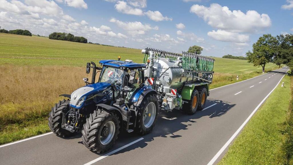 new-t7-standard-wheelbase-pre-agritechnica-2025-04